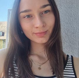 Headshot of Zofia